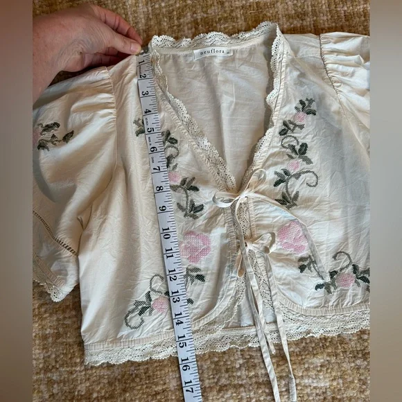 Neuflora Embroidered Blouse, XS - Picture 5 of 6